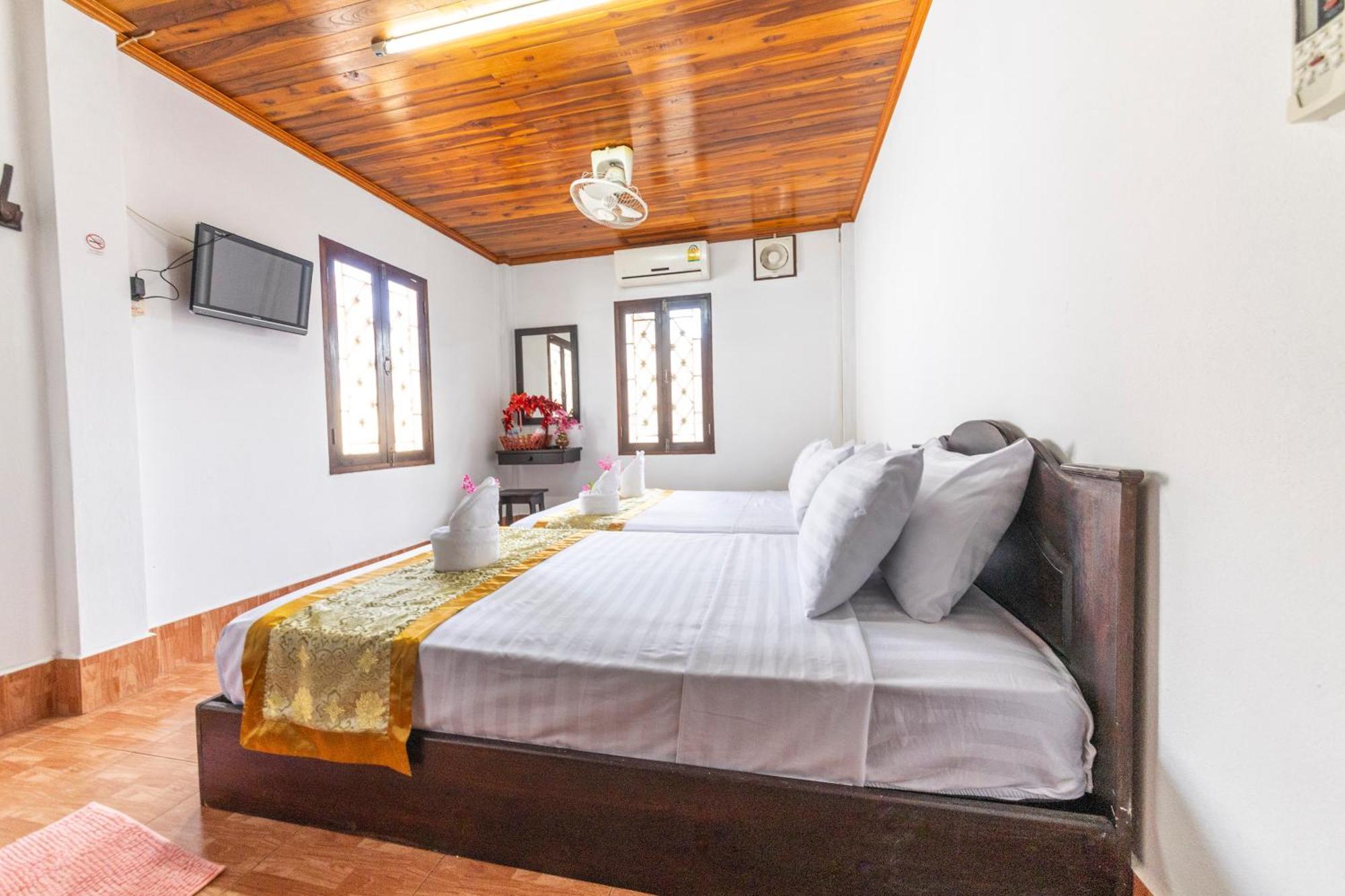 לואנג פרבאנג Nirasim Villa מראה חיצוני תמונה