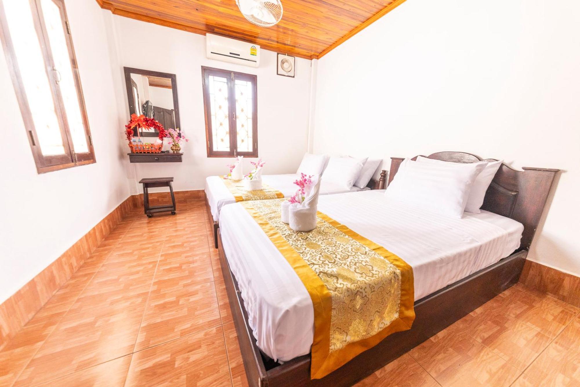 לואנג פרבאנג Nirasim Villa מראה חיצוני תמונה