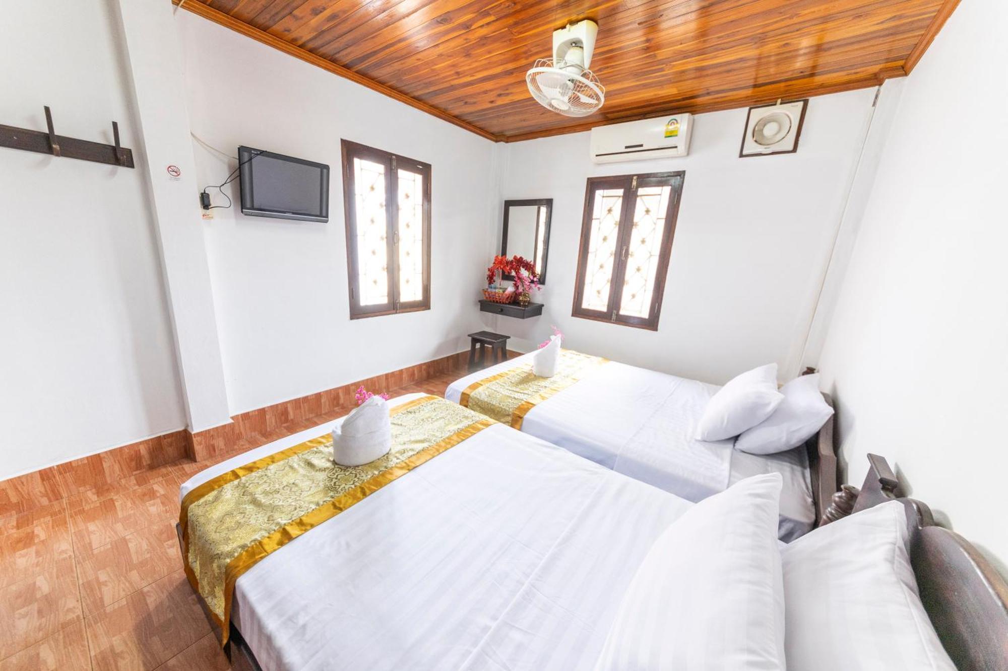 לואנג פרבאנג Nirasim Villa מראה חיצוני תמונה